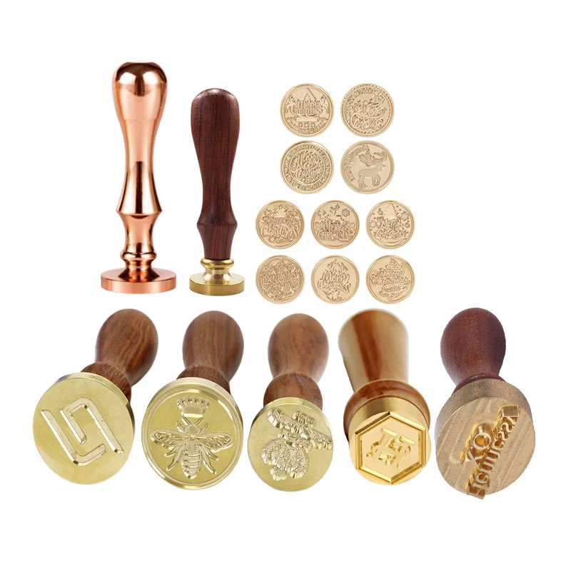 Con dấu có tay cầm bằng kim loại